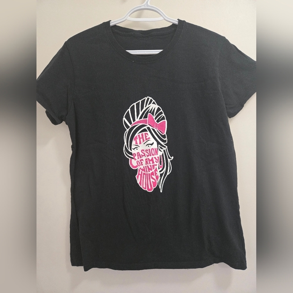 Tops - Ladies Amy Winehouse band  TShirt